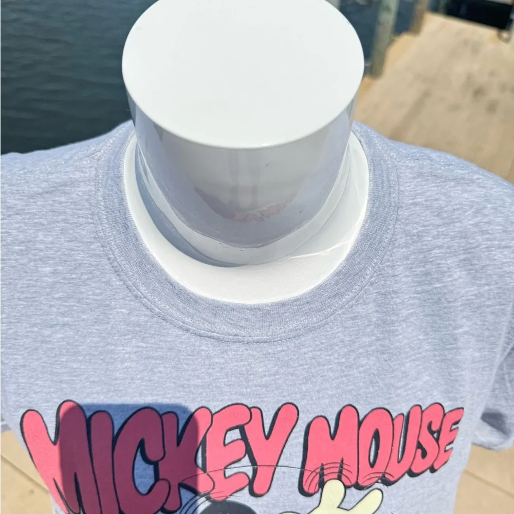 Sale🟢💲2/10‼️Disney Mickey Mouse  T-Shirt - Picture 3 of 6